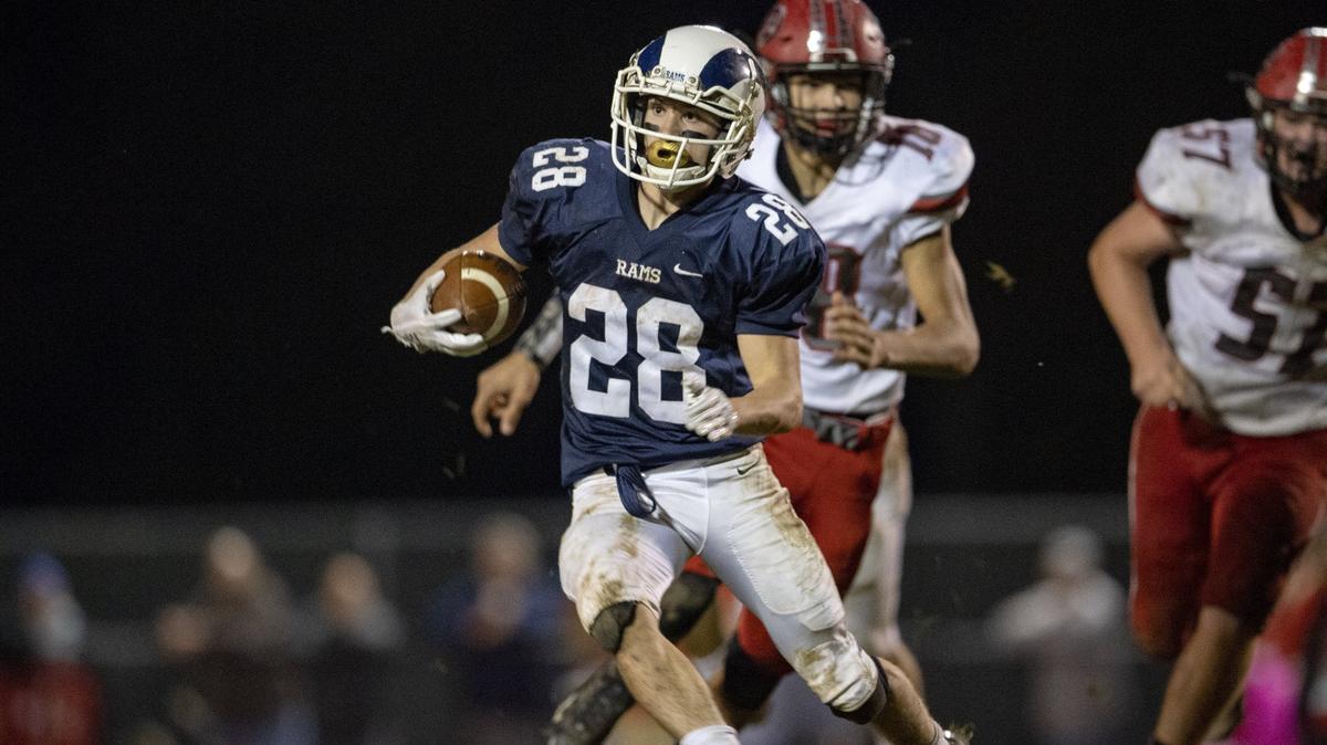 Penns Valley’s Ryan Ripka cuts down the field away from Bellefonte defenders during the Friday, Oct. 5, 2018 game.
