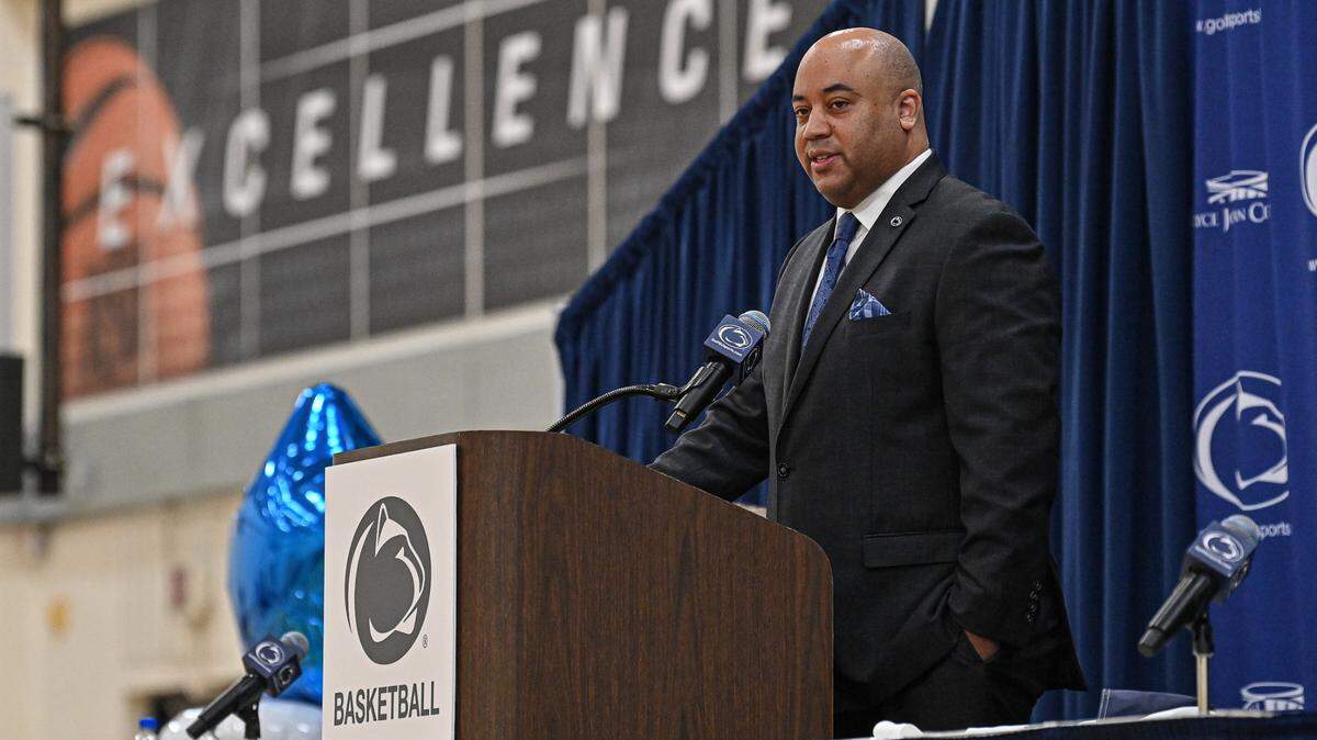 Micah Shrewsberry is introduced as the 14th mens basketball head coach in Penn State history. Shrewsberry was introduced to members of the media as well as a select number of Nittany Lion Club members on March 30, 2021 in the Nittany Lions practice facility in the Bryce Jordan Center. Photo by Mark Selders
