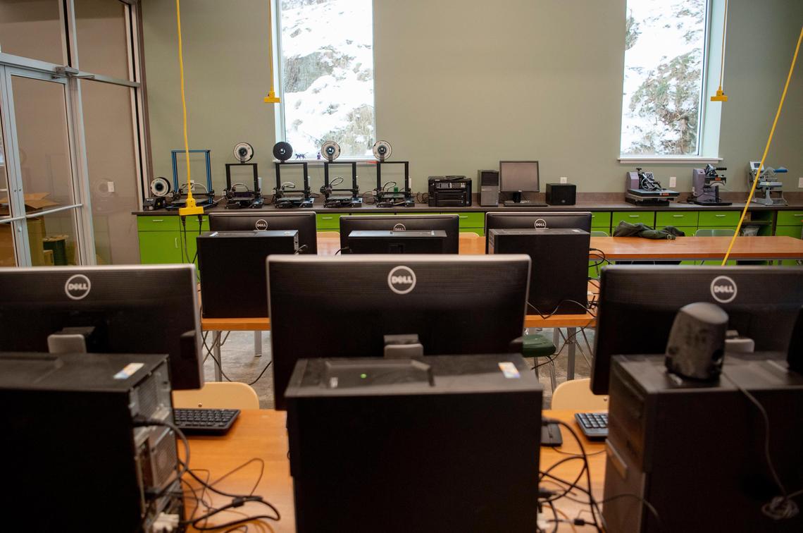 The computer lab includes 3D printers and more at The Rivet at Discovery Space.