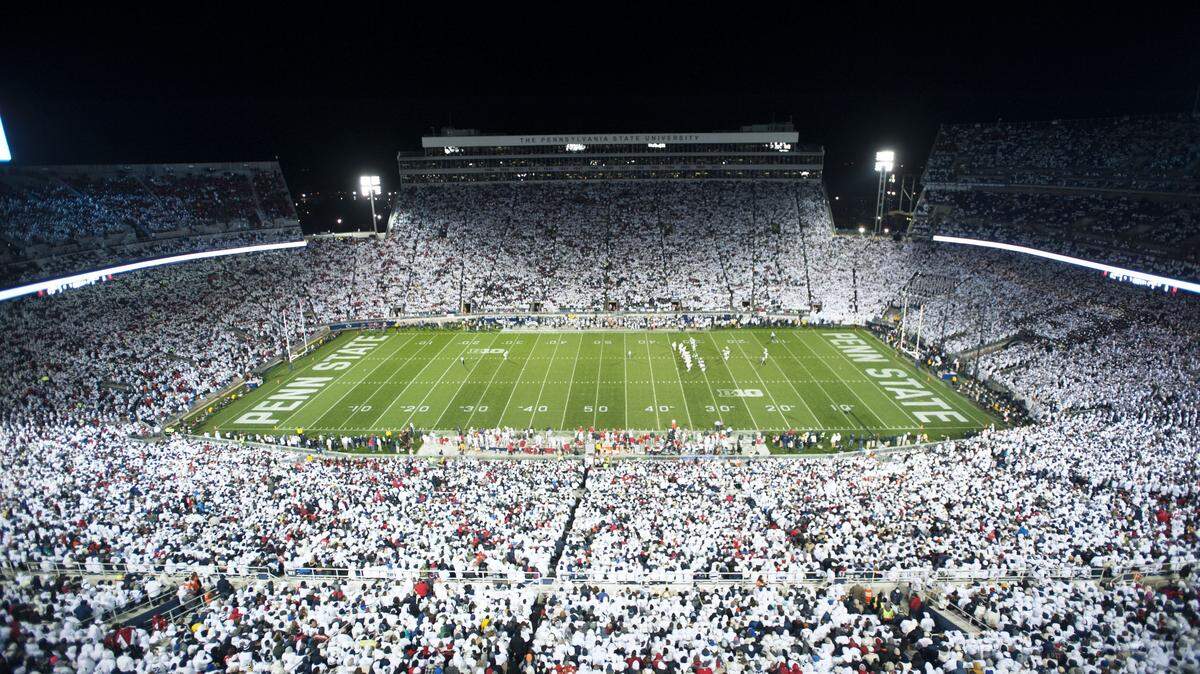 Fans cheer on the teams during the white out game Saturday, Oct. 22, 2016, at Beaver Stadium.