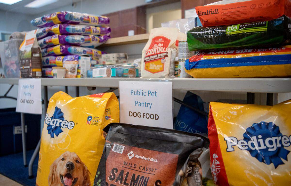 Centre County PAWS offers a public pet pantry to help feed local pets.  