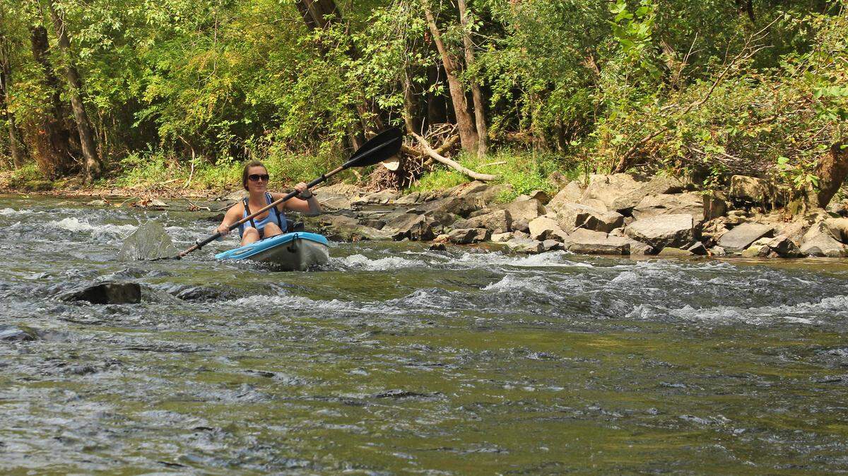 Kayakers can disrupt fishing, but neither anglers nor kayakers own the rivers.