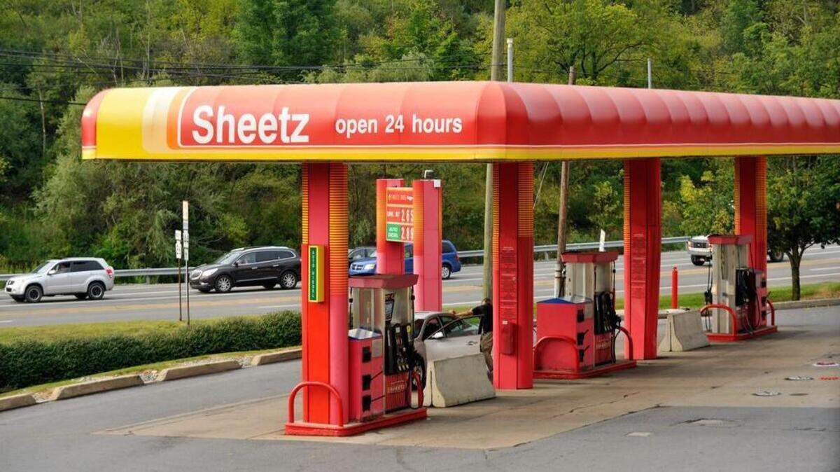 Sheetz announced Monday that they will close the East College Avenue store on Wednesday.

