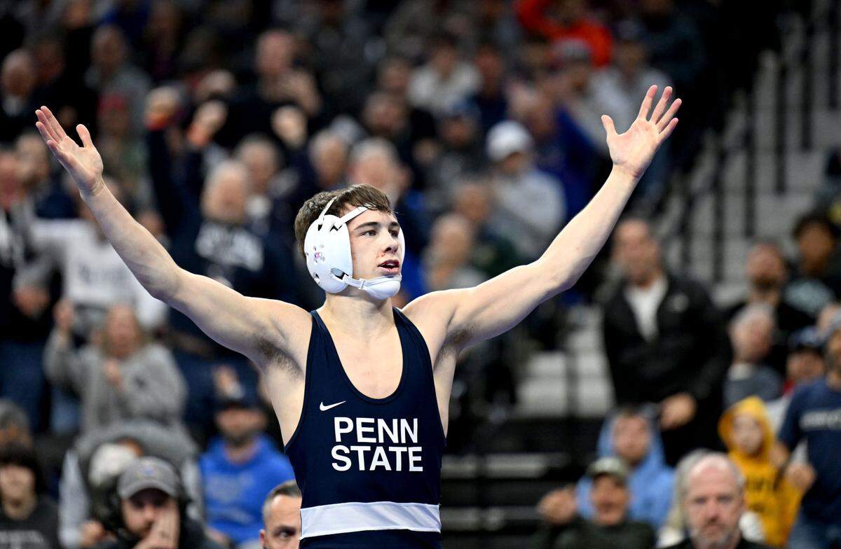Penn State’s Luke Lilledahl celebrates his third place finish at 125 pounds at 2025 NCAA Wrestling Championships in Philadelphia’s Wells Fargo Center on Saturday, March 22, 2025.