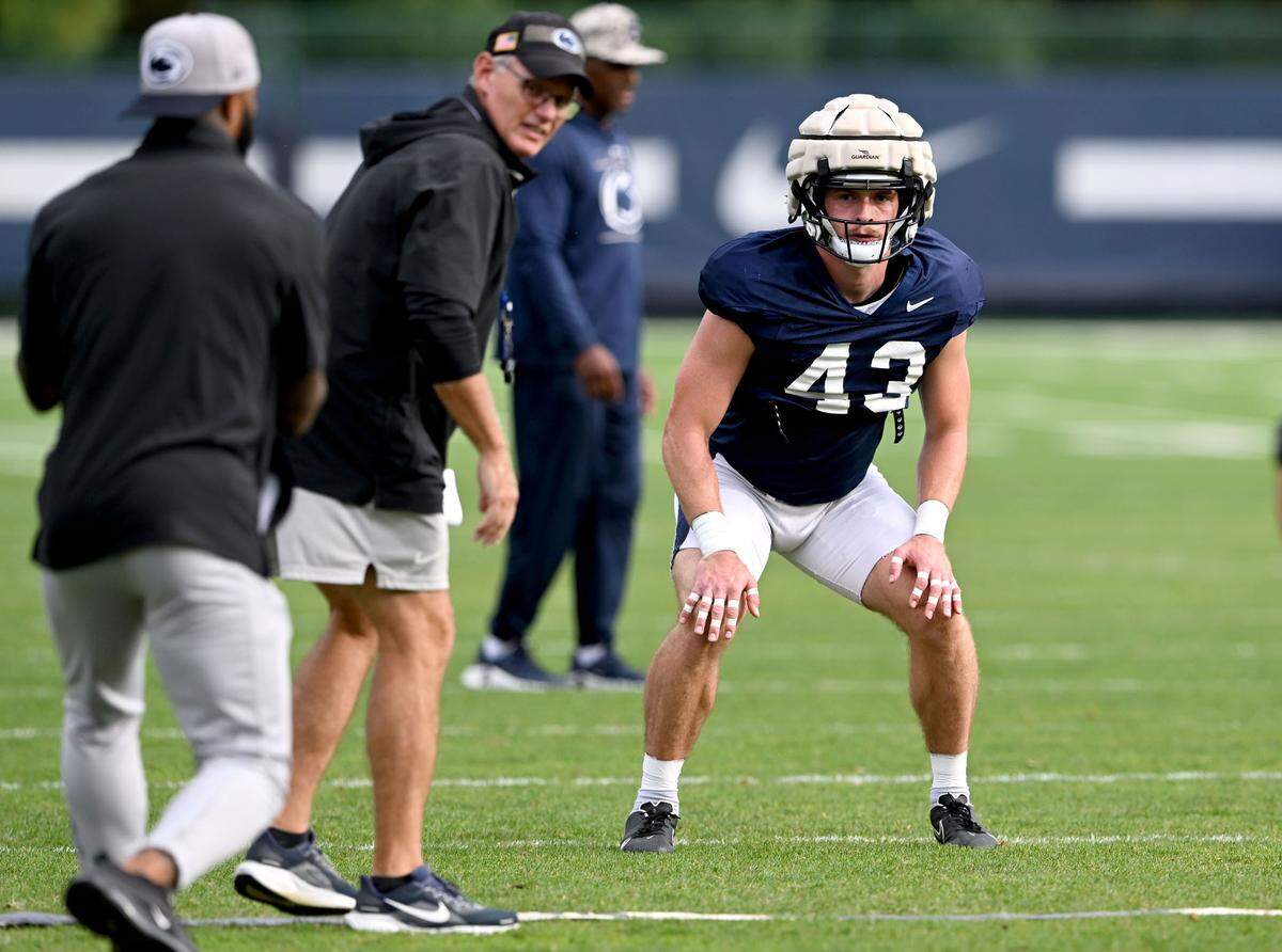 Penn State linebacker Tyler Elsdon lines up to run a drill during practice on Wednesday, Sept. 18, 2024.