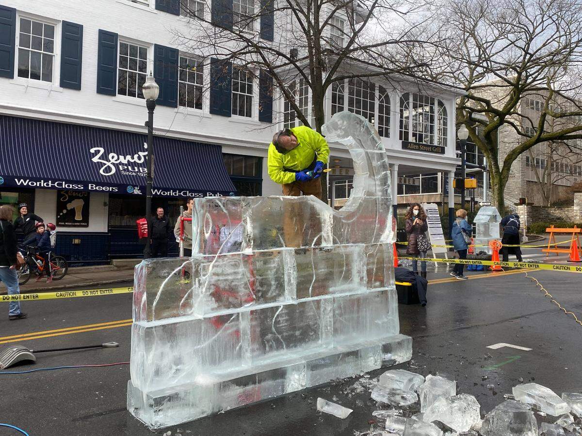 An in-person First Night State College returned Friday, Dec. 31, 2021, with ice sculptures, live music, a holiday market and more.