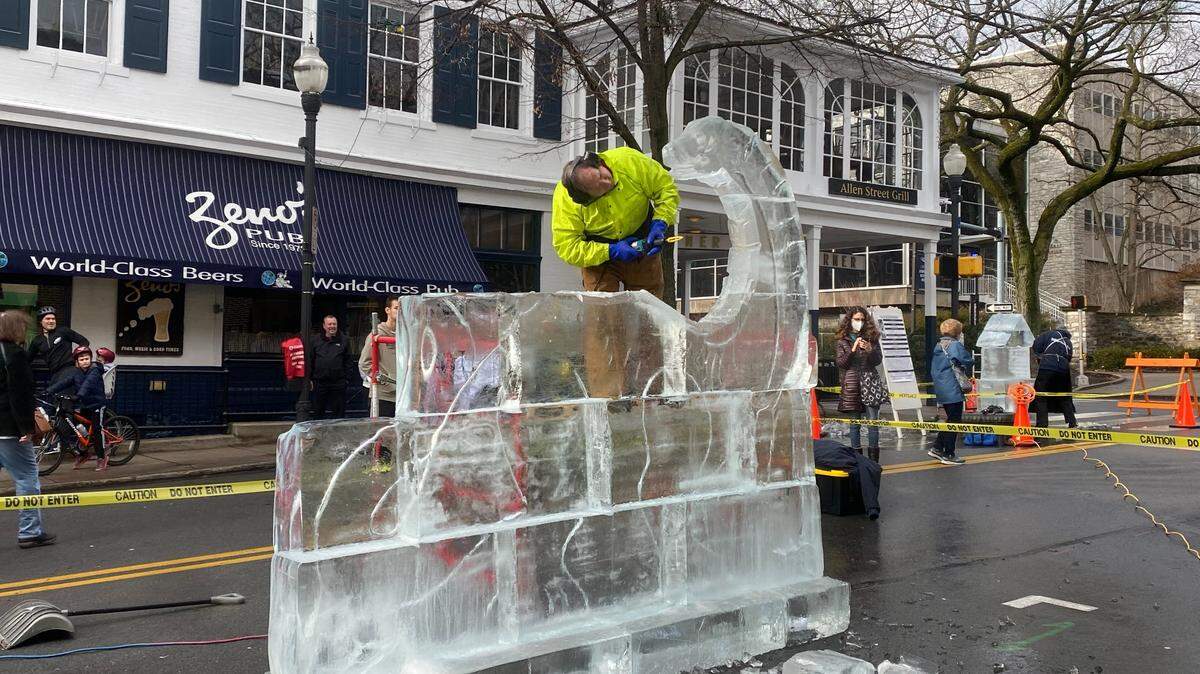 An in-person First Night State College returned Dec. 31, 2021, with ice sculptures, live music, a holiday market and more.