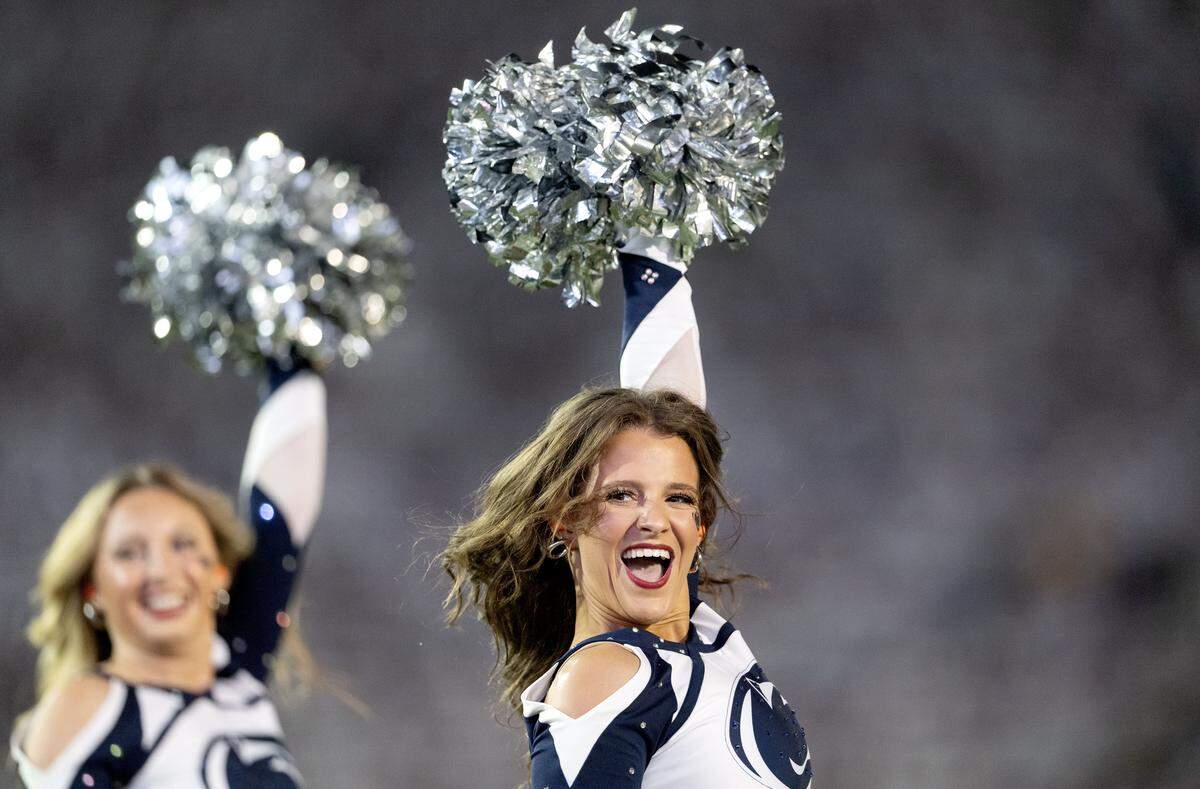 The Penn State Lionettes dance during the game against Oregon on Saturday, Sept. 27, 2025.  