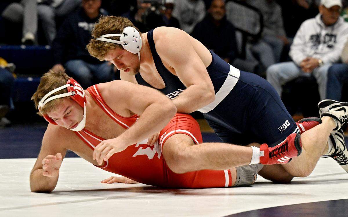 Penn State’s Cole Mirasola controls Indiana’s Caleb Marzolino in the 285 lb bout of the match on Friday, Jan. 23, 2026.