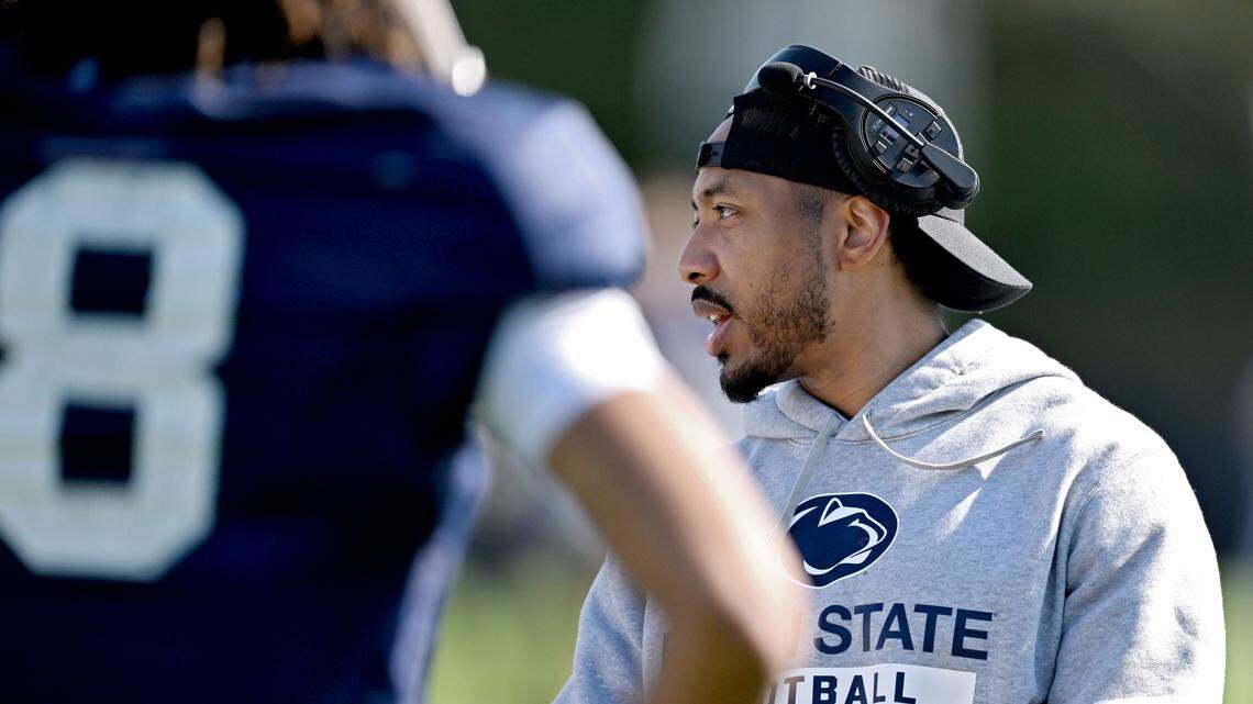 How Kashif Moore can help develop Penn State football’s young receivers