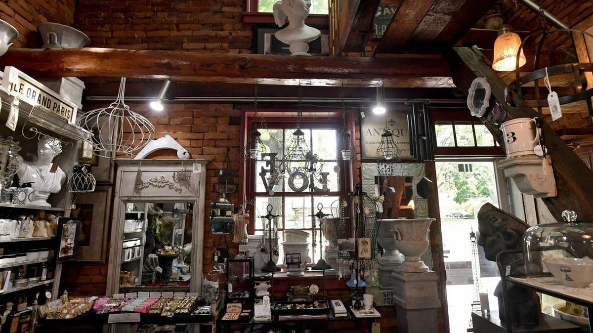 Bella di Vita in Boalsburg has decor, lotions, soaps and more.