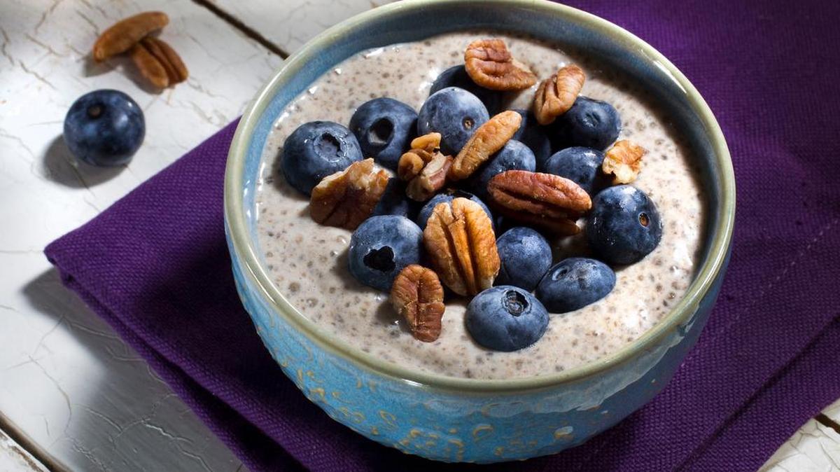 Porridge can be combined with fruits such as blueberries for added nutritional value.