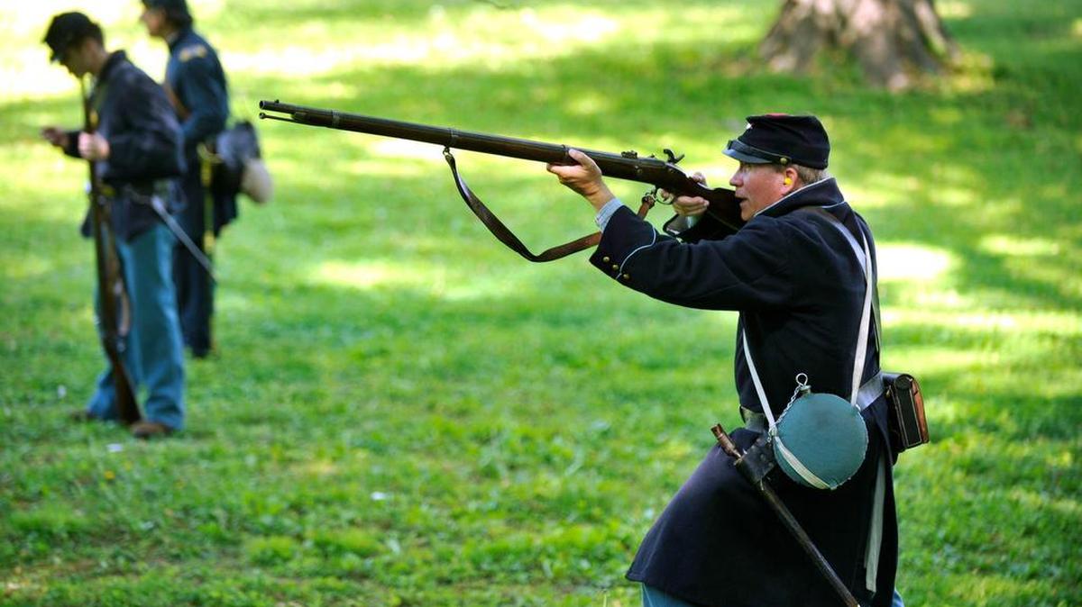 Lynn Herman Lynn Herman has been a member of the 148th Pennsylvania Volunteer Infantry, Company C, since 1995 — which means that even in the dead of summer, he’ll match a very thick uniform with a pair of uncomfortable shoes and re-enact battles from the Civil War.