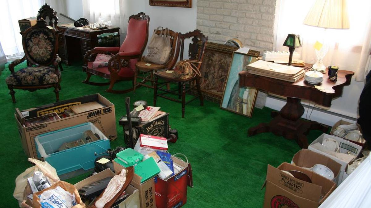 When a relative dies, family members often have differing opinions about what to do with the heirlooms left behind.