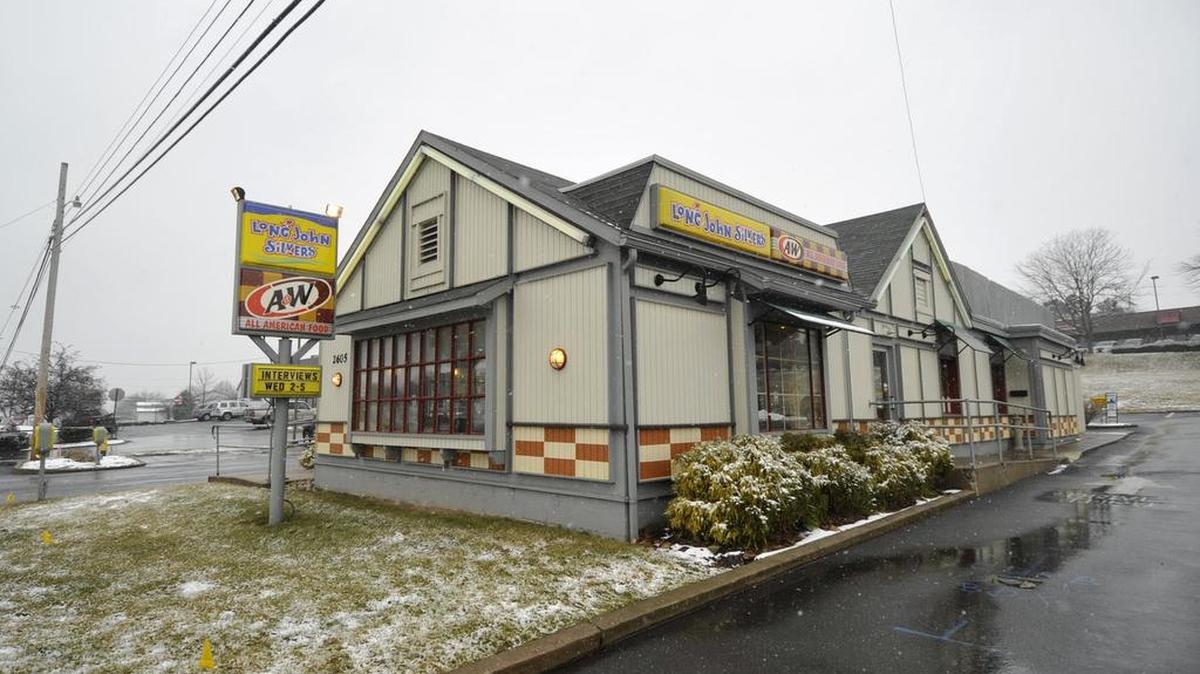 AutoZone is proposing to build a store at the A&W and Long John Silver’s site along East College Avenue.