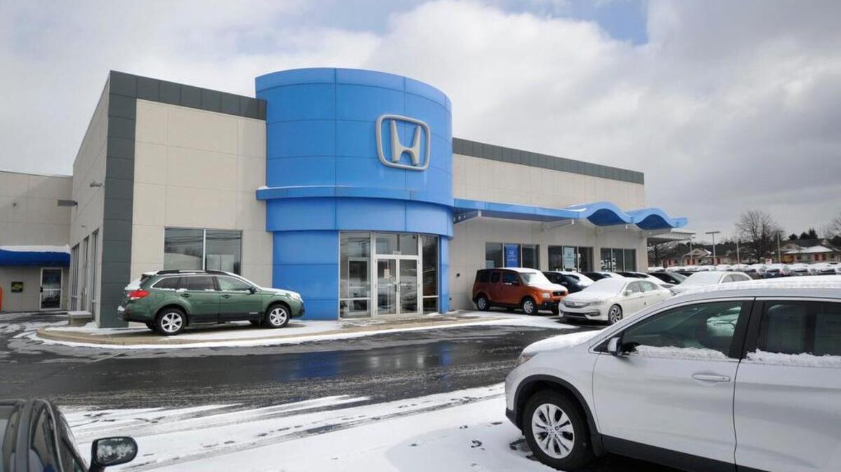 Pending approval by Honda, the Bobby Rahal Automotive Group will take over Dix Honda in State College.