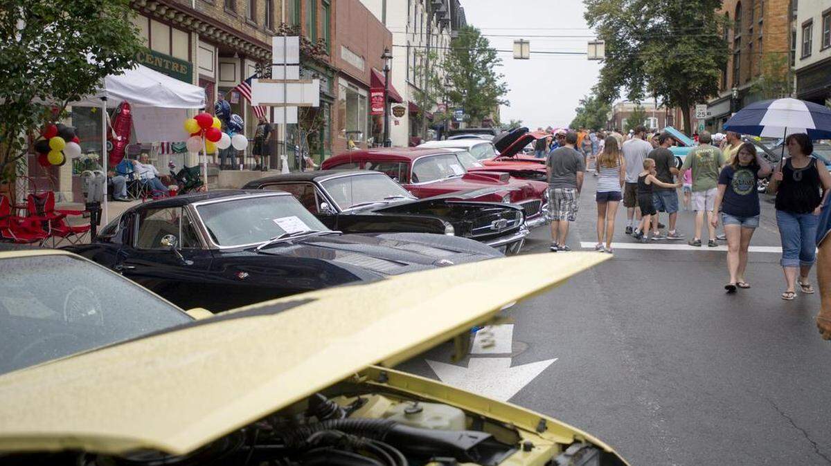 The Bellefonte Borough Council on Monday voted against a request to allow beer sales at June's Bellefonte Cruise.