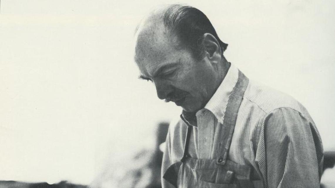 Jules Heller works in the studio in 1983 at Arizona State University. He served as a dean at Penn State, York University in Toronto and Arizona State.