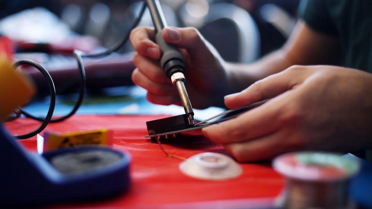 A new proposal offered in the Pennsylvania House would create a pilot program for interested employers to transition to a four-day workweek.