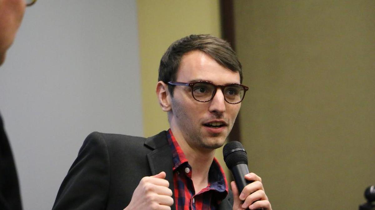 Dan Treadway, a deputy editor for The Players’ Tribune, speaks to students as part of Penn State Startup Week on Monday in the Paterno Library’s Foster Auditorium.