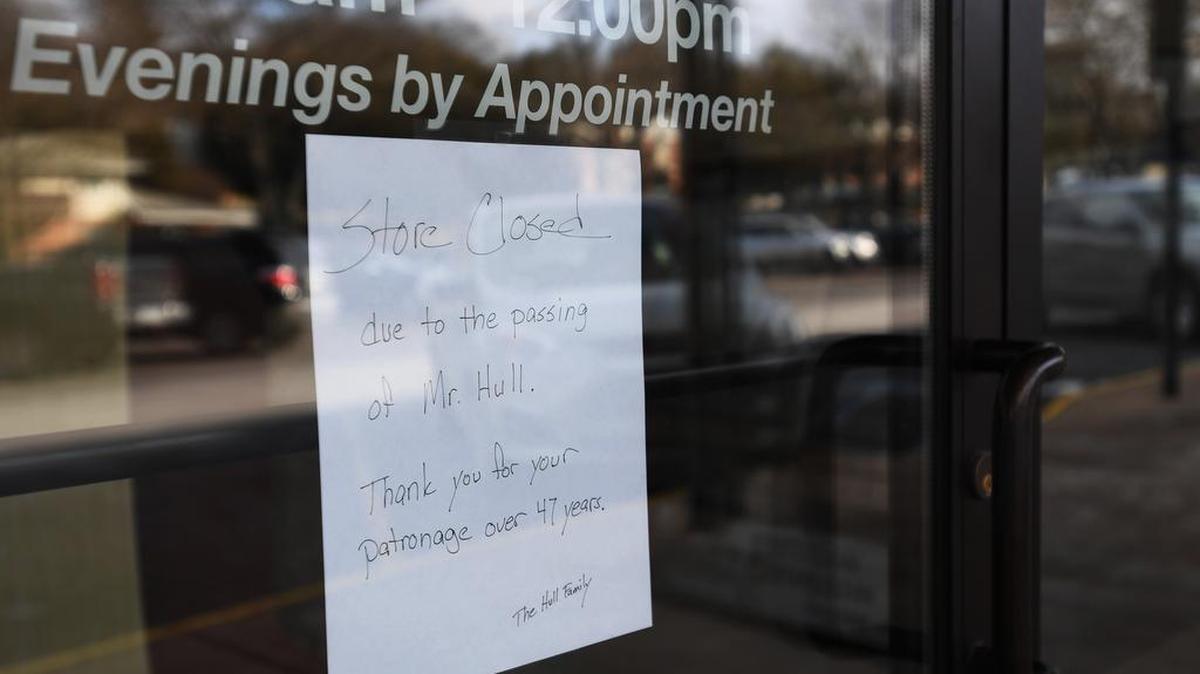 Hap Hull, who owned Hull’s Floor Covering in State College, died after running the business for 47 years.