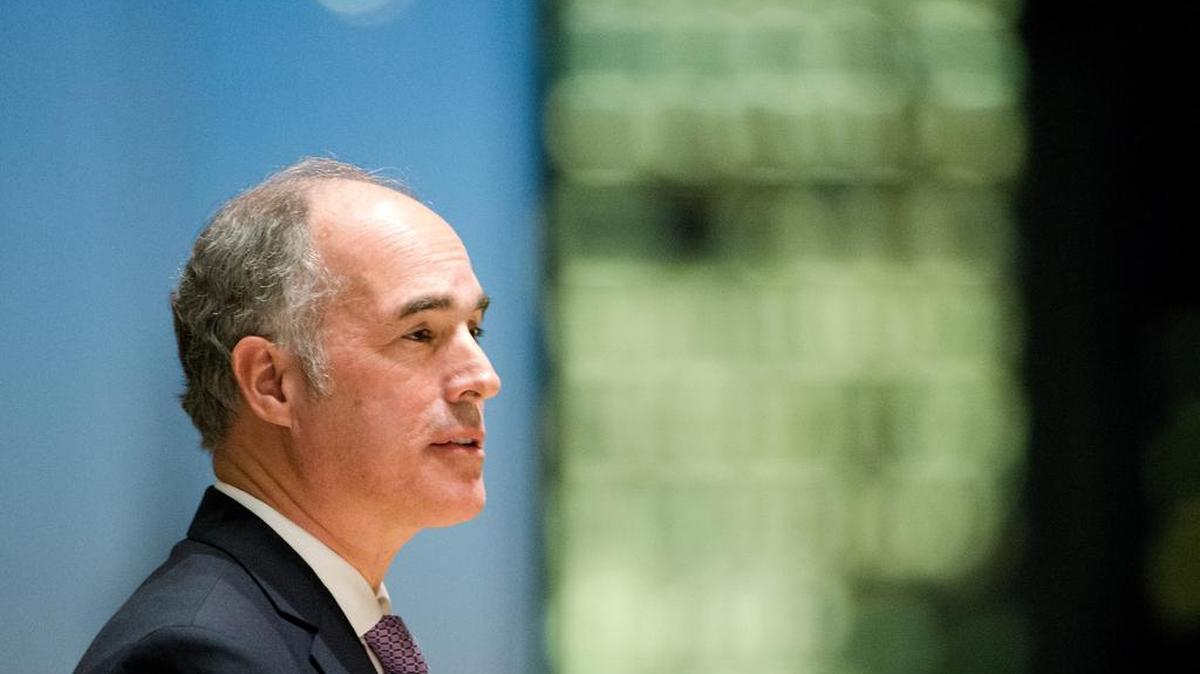 Sen. Bob Casey, D-Pa., said Thursday that he is encouraging legislators to approve a request from President Barack Obama for $1.8 billion to go toward fighting the Zika virus.