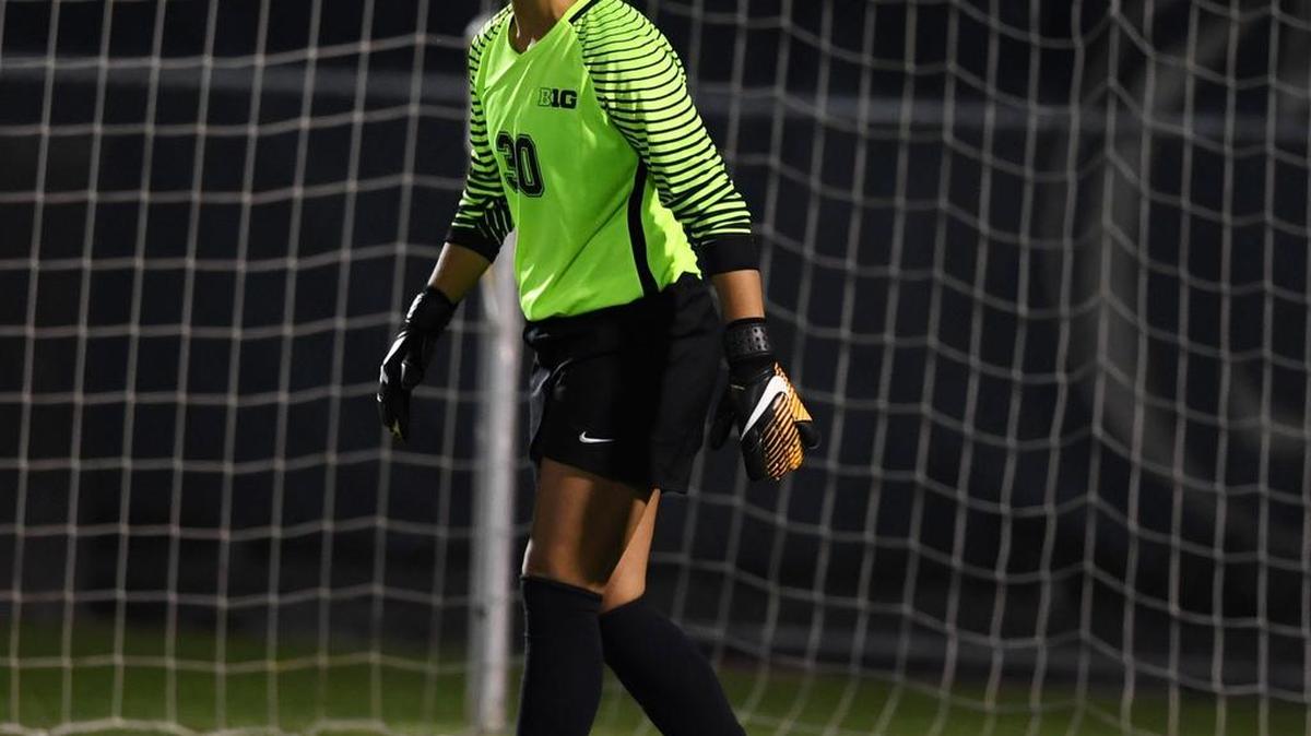 Penn State goalkeeper Rose Chandler helped the Nittany Lions shut out Illinois 1-0 Sunday.