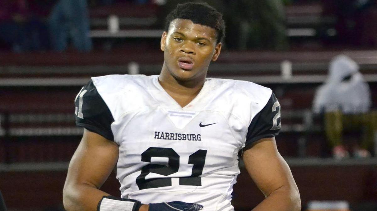 Damion Barber is a four-star defensive lineman who will arrive on Penn State’s campus on June 24. The incoming freshman was an “animal” on the gridiron last season, opposing coaches said.