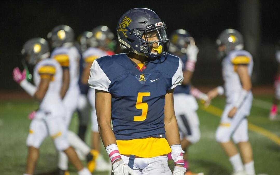 Incoming Penn State freshman Tariq Castro-Fields committed to the Nittany Lions on National Signing Day. He’s regarded as a versatile late bloomer with high upside. 247, Rivals and Scout ranked him as a four-star prospect.