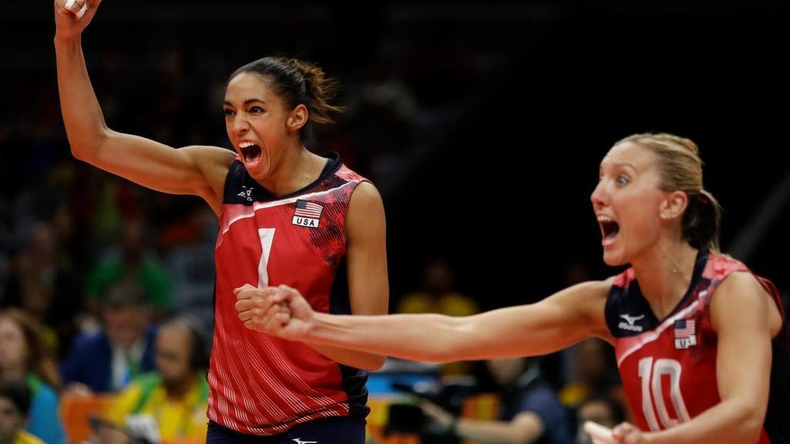 U.S. women’s volleyball team stays perfect