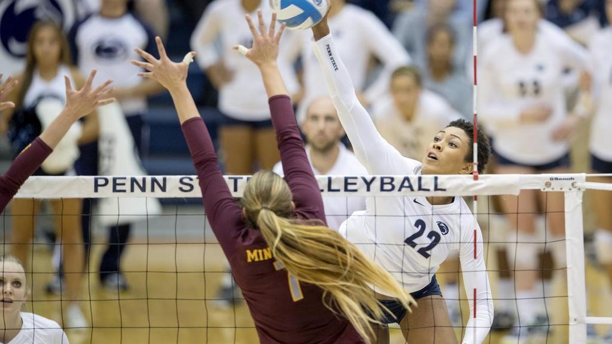 Penn State’s Simone Lee scores a point over Minnesota’s Hannah Tapp during Wednesday’s upset of then-No. 1 Minnesota at Rec Hall.