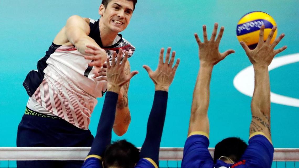 Anderson, Russell lead U.S. men’s volleyball team past France