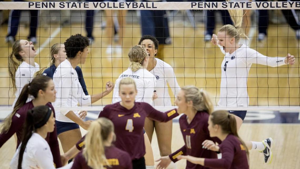 Women’s volleyball upsets No. 1 Minnesota