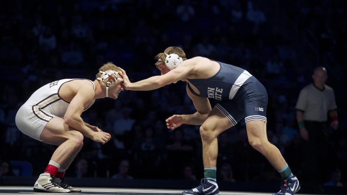 Penn State’s Zain Retherford wrestles Lehigh’s Laike Gardner Dec. 4, 2016 at the Bryce Jordan Center.