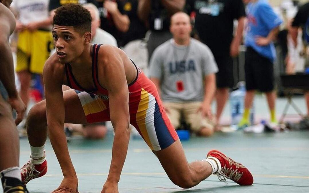 Penn State commit Roman Bravo-Young is looking forward to continuing his friendship with current Nittany Lion Mark Hall — and preparing for the central Pennsylvania cold.