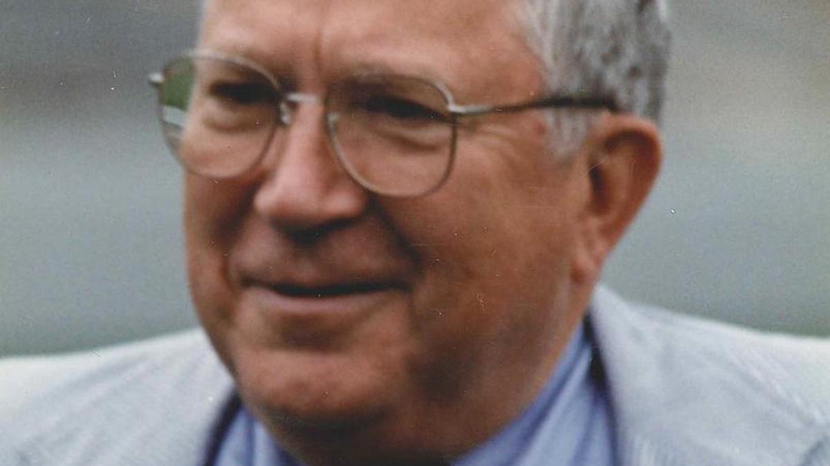 Former Penn State Director of Athletics James I. Tarman died Sunday at age 89.