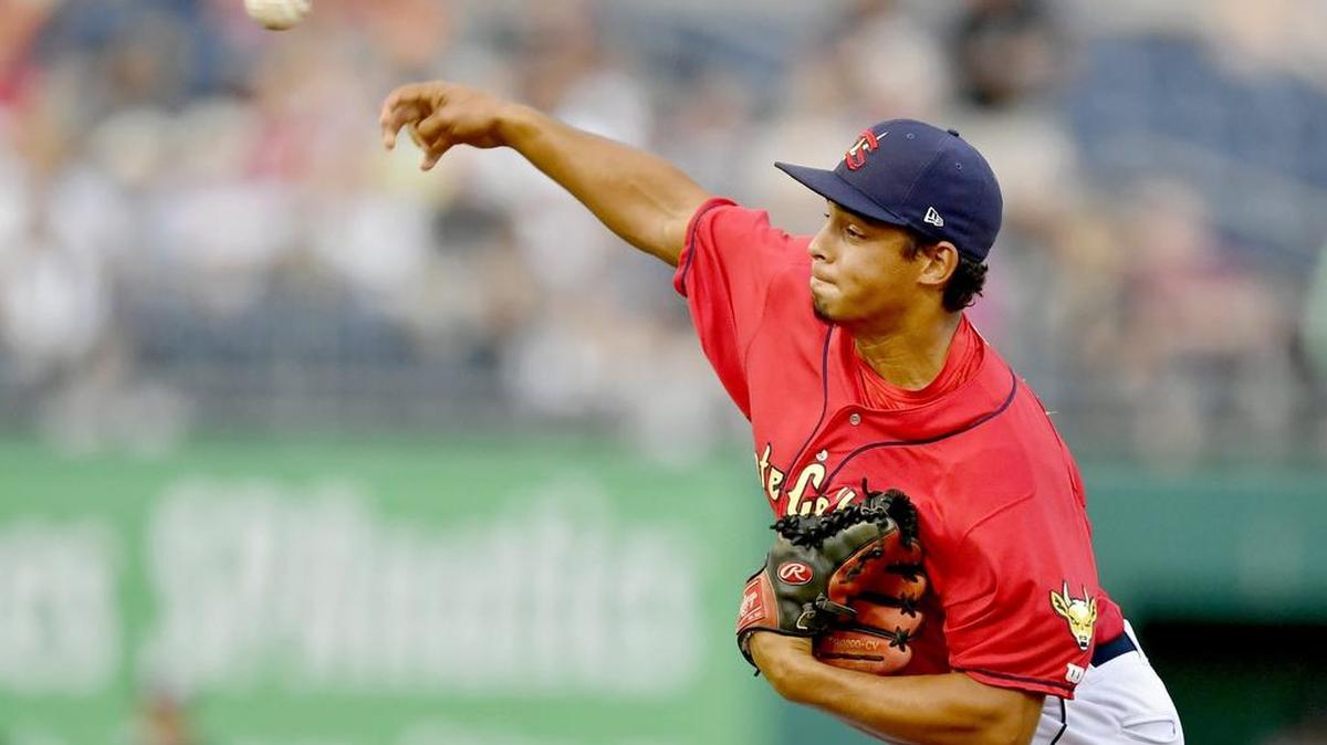 State College Spikes’ Jordan Hicks pitches against Staten Island on Saturday.